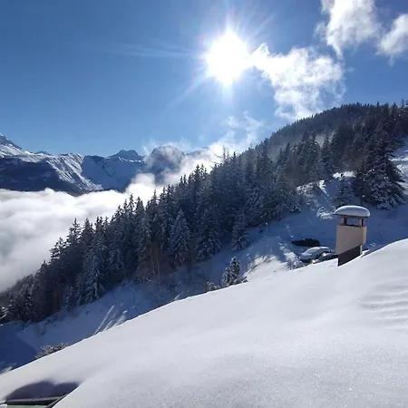 4 Personnes Pied Des Pistes Сasa de vacaciones *